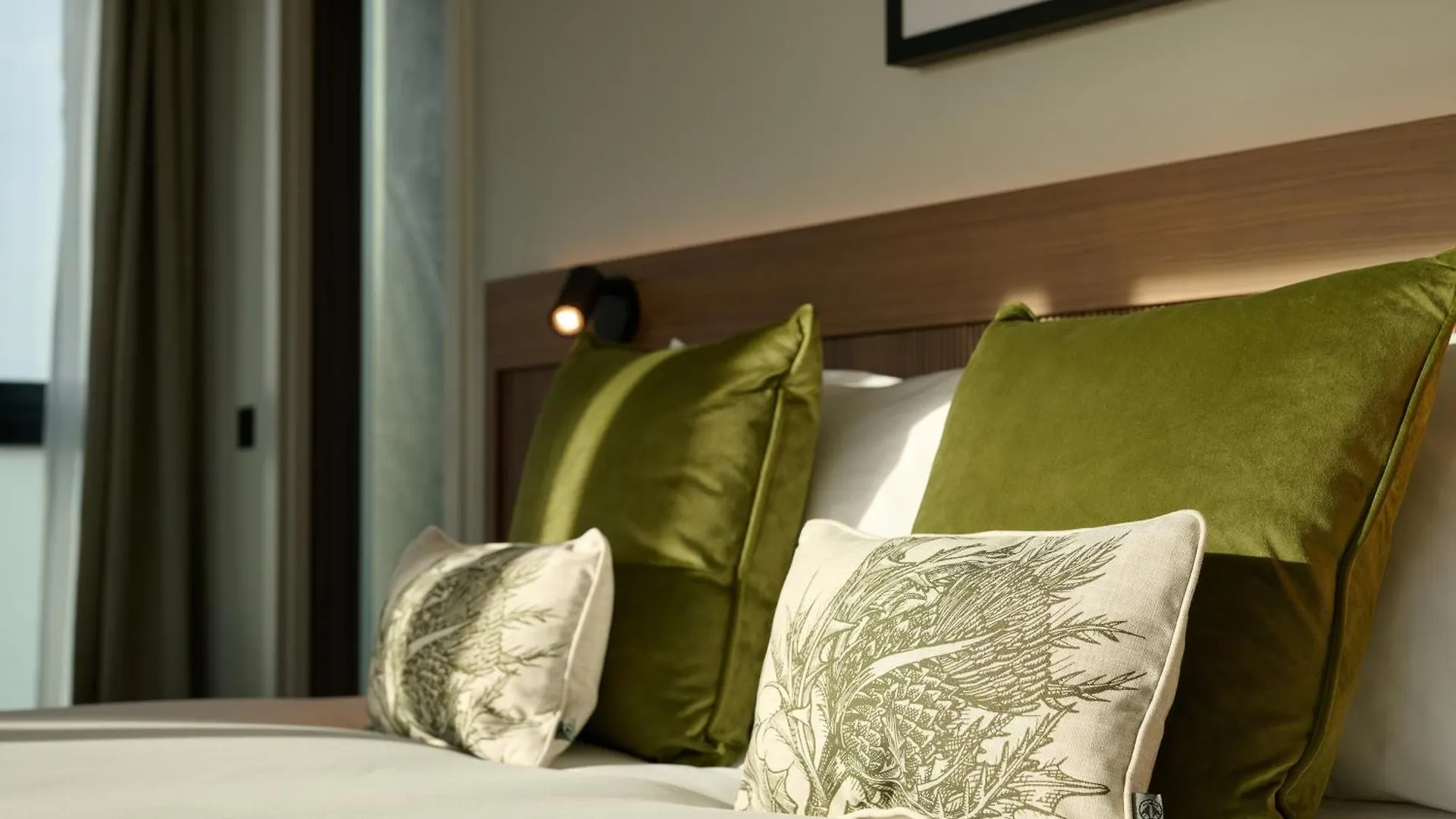 The Resident Edinburgh Hotel